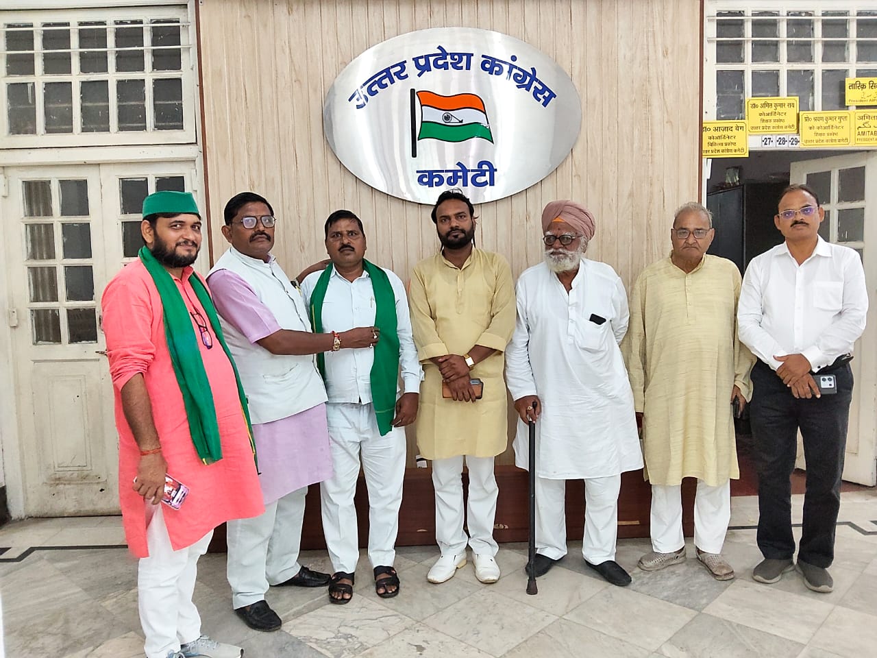 किसान कांग्रेस पदाधिकारियों को किसानों की सेवा के लिए सम्मानित किया गया